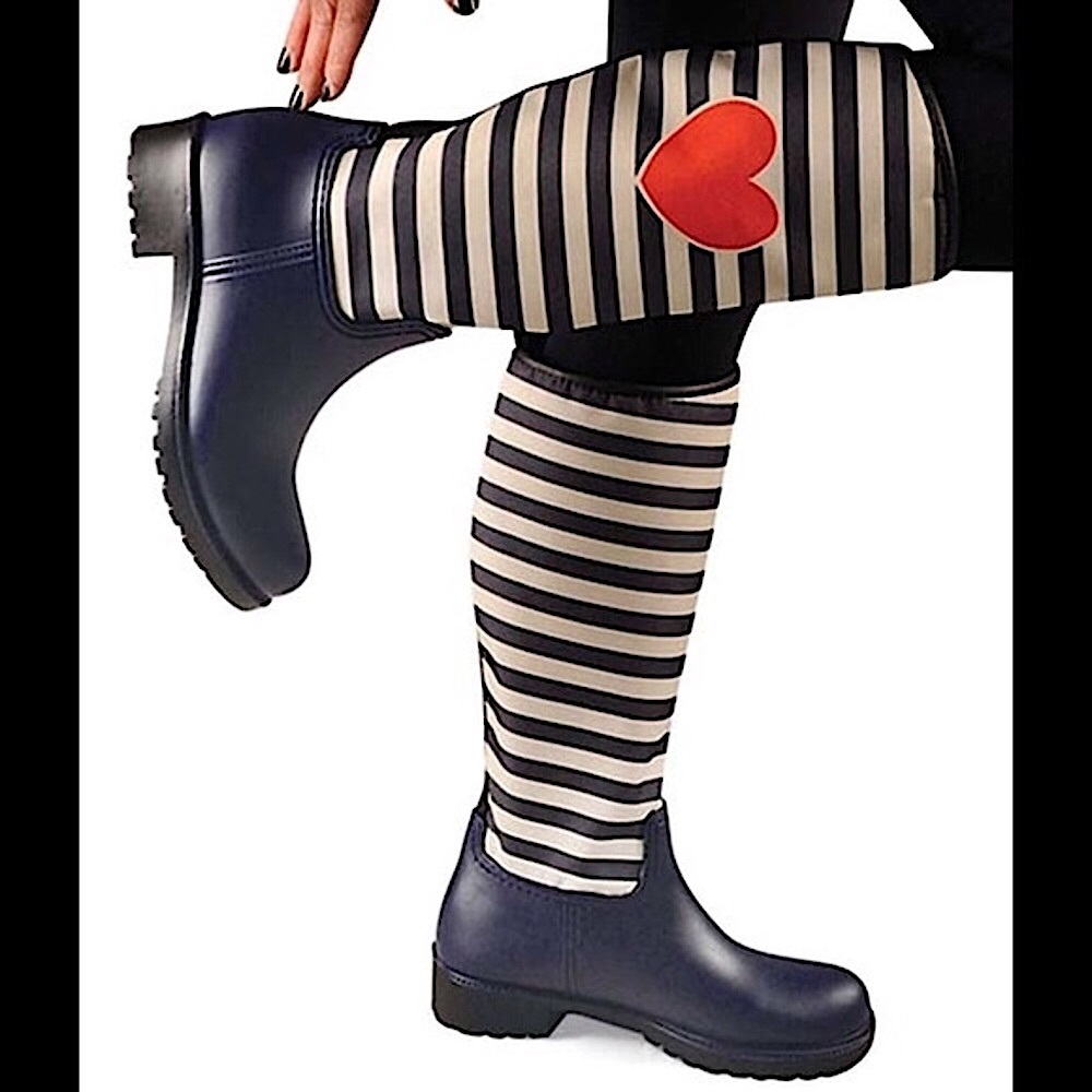 Heart striped boots 2X HP🎉♥️ ❤️Add some fun to your day.